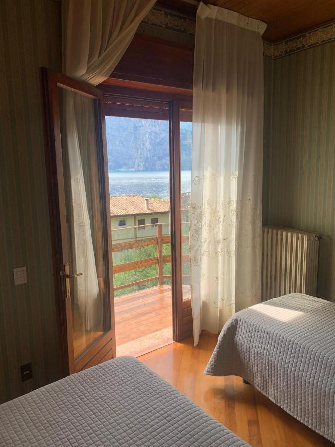 Villa Diana - Terrazza Sul Lago Assenza di Brenzone Dış mekan fotoğraf
